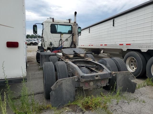 2006 Mack 600 CXN600