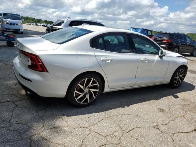 2019 Volvo S60 T6 Momentum