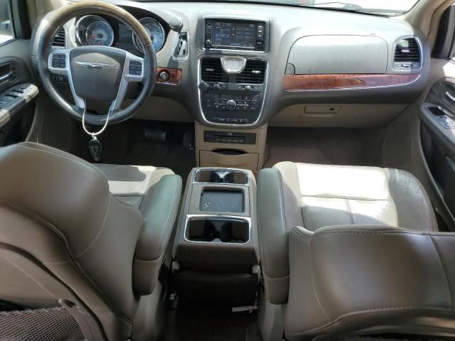 2015 Chrysler Town & Country Limited Platinum