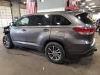 2017 Toyota Highlander SE