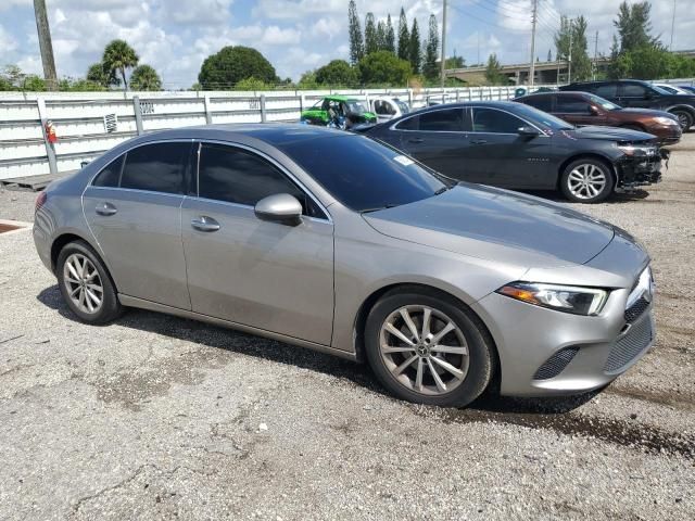 2020 Mercedes-Benz A 220