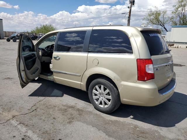 2011 Chrysler Town & Country Touring L