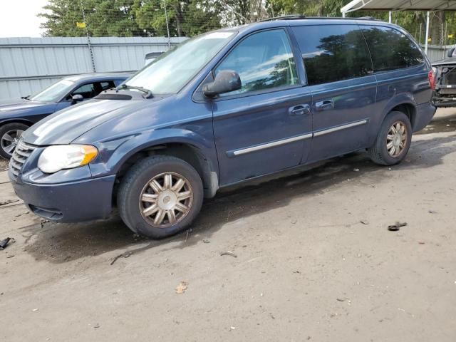 2007 Chrysler Town & Country Touring