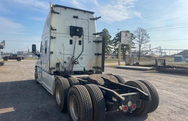 2016 Freightliner Cascadia 125