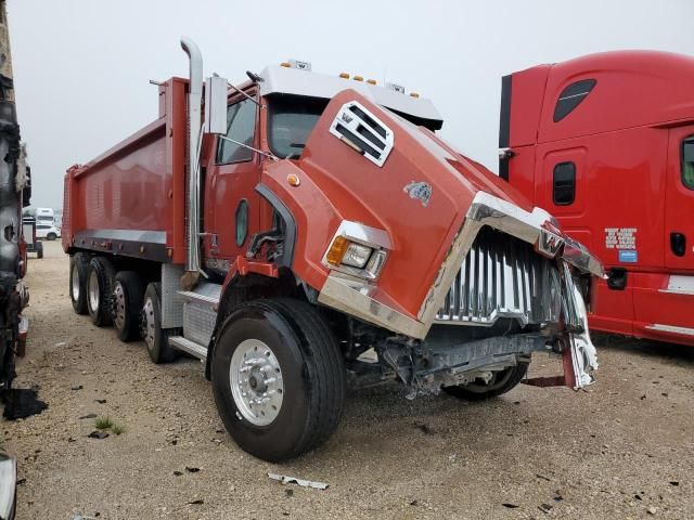 2022 Western Star Conventional 4700SB