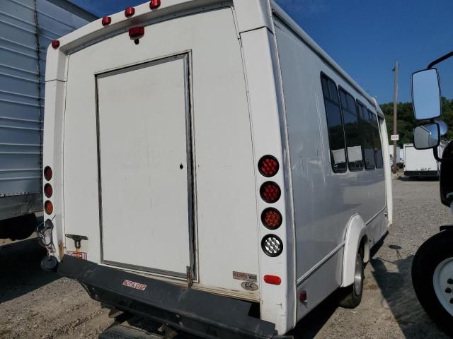 2020 Ford Econoline E450 Super Duty Cutaway Van