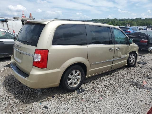 2011 Chrysler Town & Country Touring