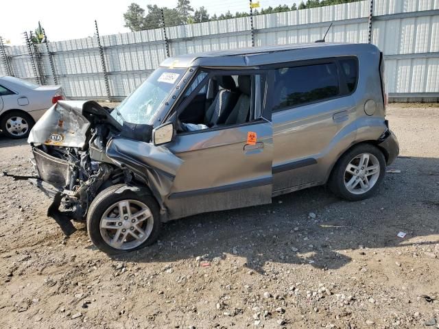 2010 KIA Soul +