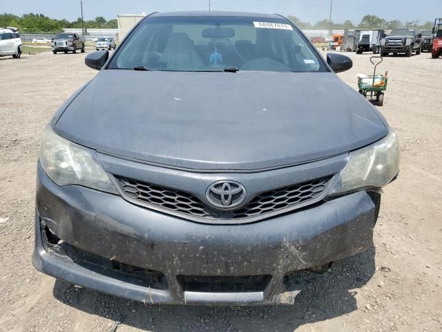 2014 Toyota Camry SE