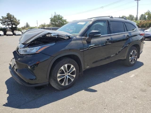 2020 Toyota Highlander Hybrid XLE