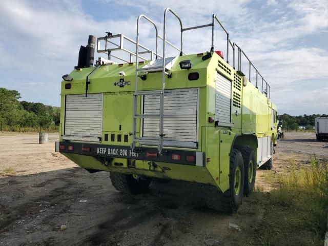 2004 Oshkosh Motor Truck Co. Low Tilt T