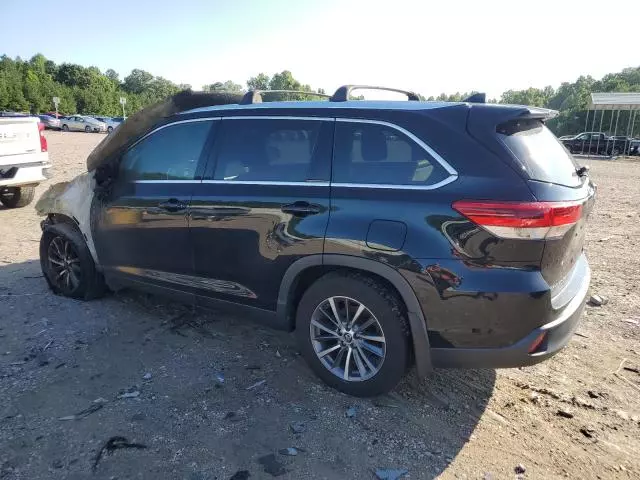 2019 Toyota Highlander SE