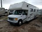 2004 Ford Econoline E450 Super Duty Cutaway Van