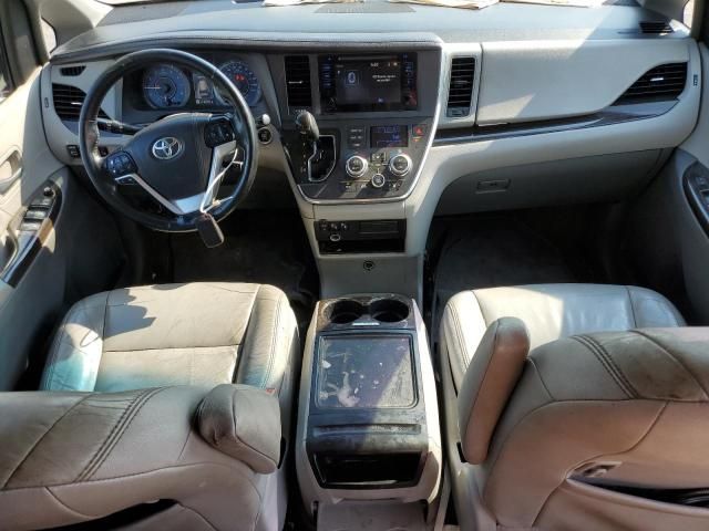 2015 Toyota Sienna XLE