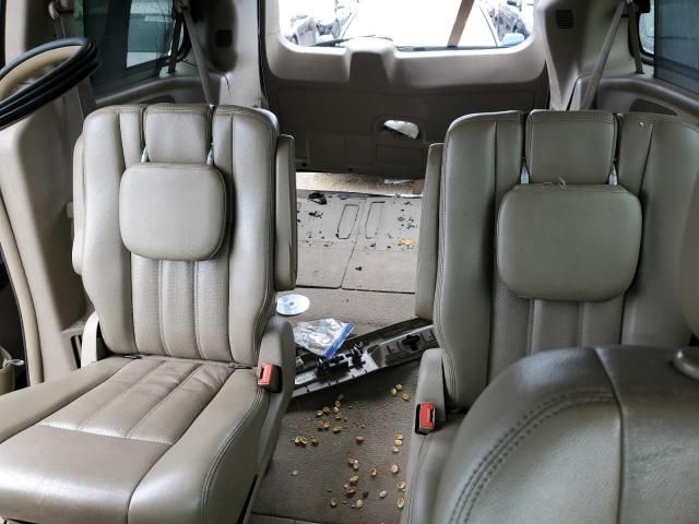 2011 Chrysler Town & Country Touring L