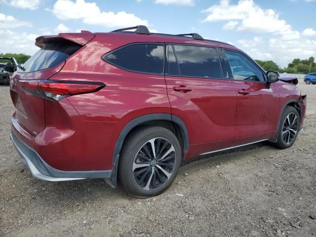 2022 Toyota Highlander XSE