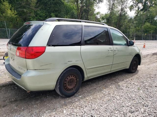 2009 Toyota Sienna CE