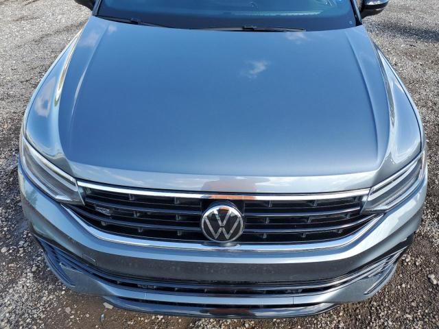 2023 Volkswagen Tiguan SE R-LINE Black