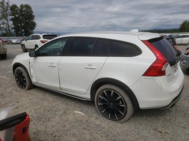 2018 Volvo V60 Cross Country Premier