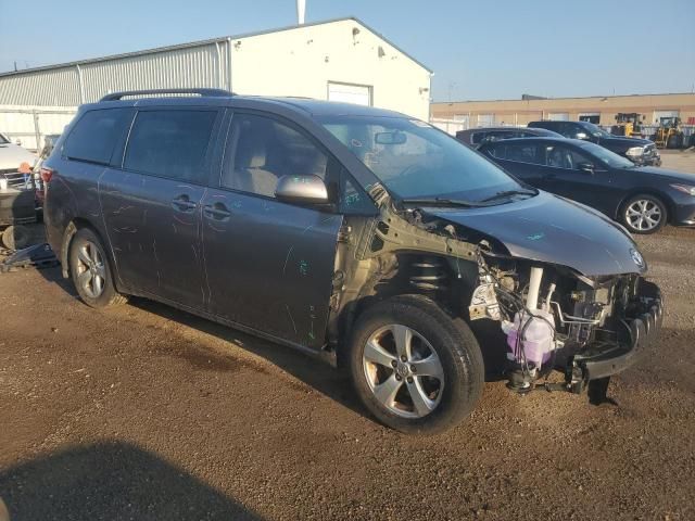 2015 Toyota Sienna LE