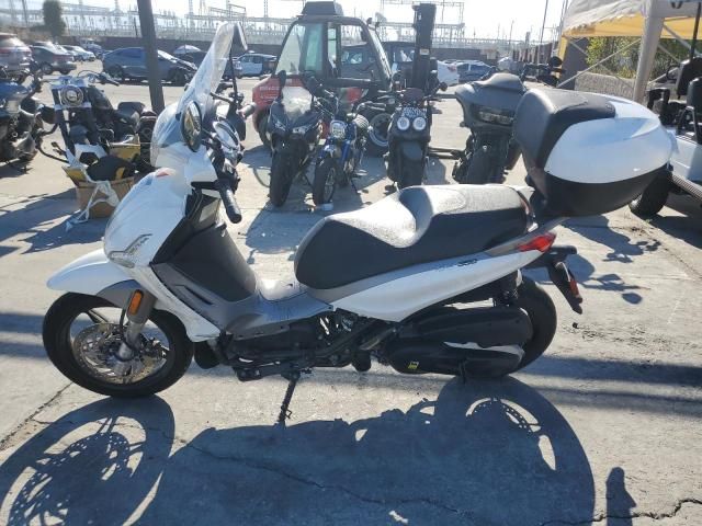 2016 Piaggio BV 350