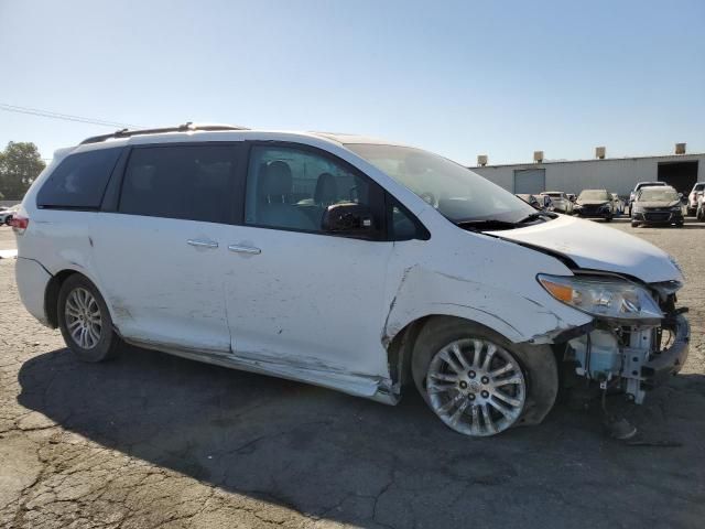 2012 Toyota Sienna XLE