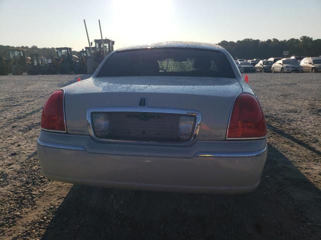 2006 Lincoln Town Car Signature Limited