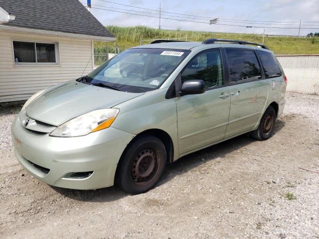 2009 Toyota Sienna CE