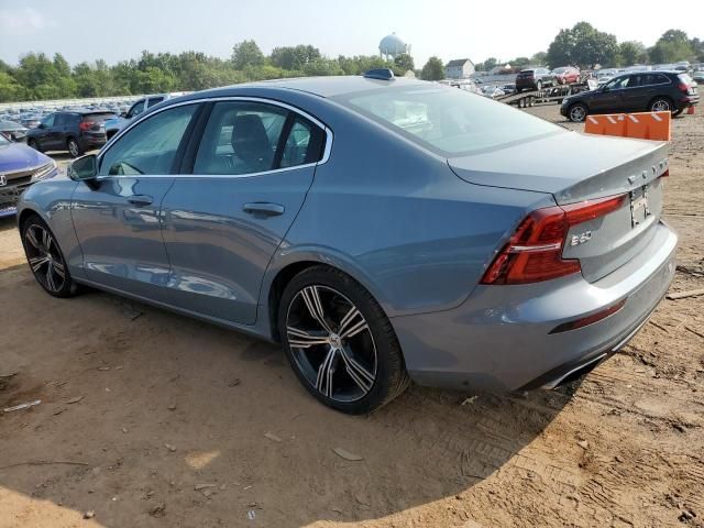 2022 Volvo S60 B5 Inscription