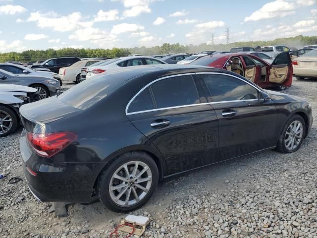 2019 Mercedes-Benz A 220