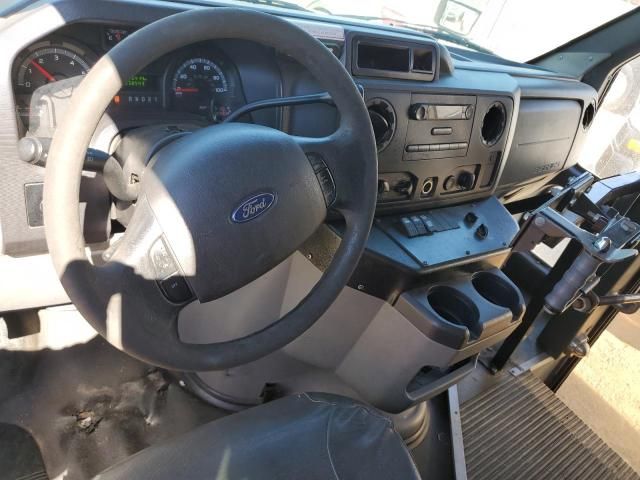 2011 Ford Econoline E350 Super Duty Van