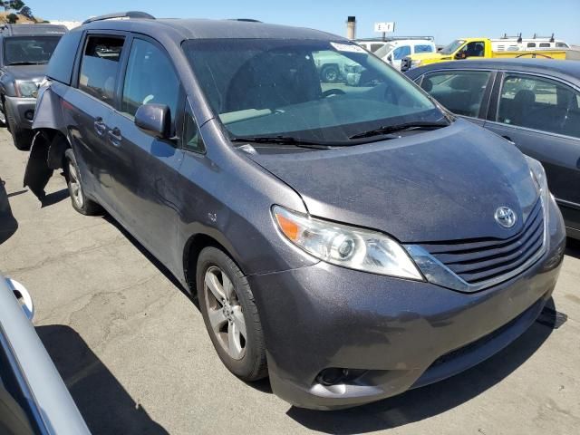 2015 Toyota Sienna LE