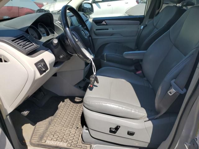 2011 Volkswagen Routan SE