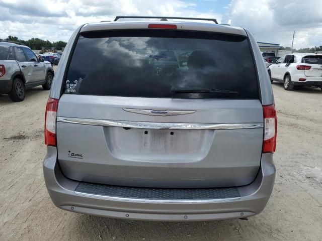 2015 Chrysler Town & Country Touring L