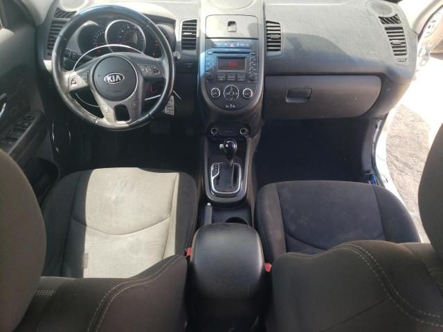 2013 KIA Soul +