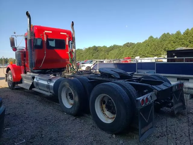 2015 Kenworth Construction W900