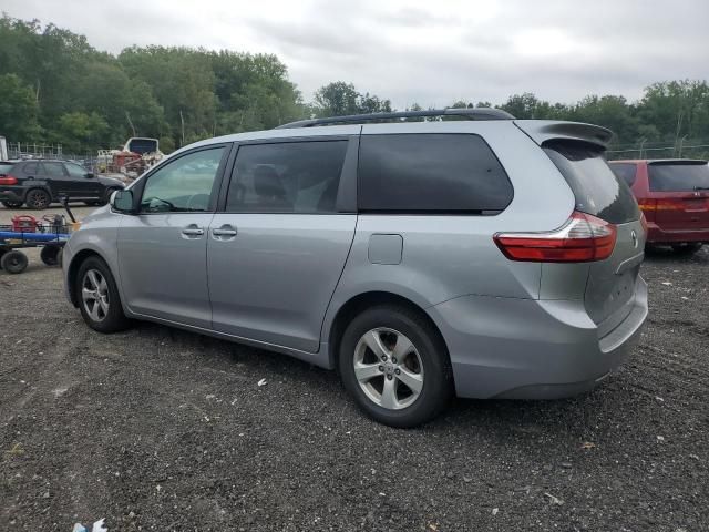 2017 Toyota Sienna LE