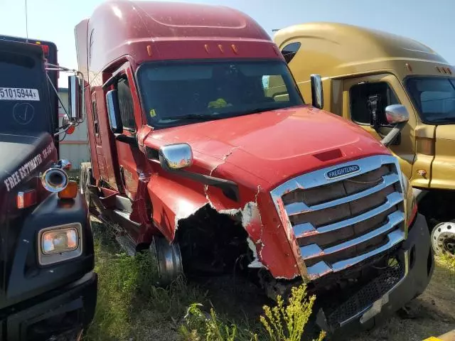 2018 Freightliner Cascadia 126