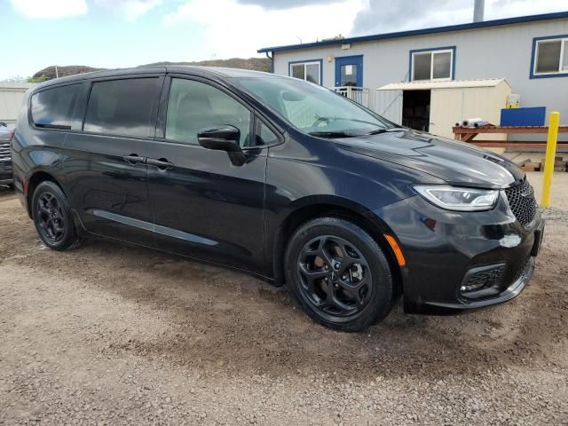 2022 Chrysler Pacifica Hybrid Touring L