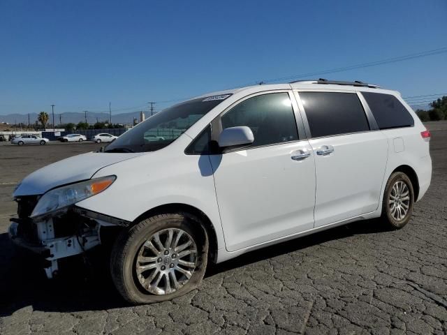 2012 Toyota Sienna XLE