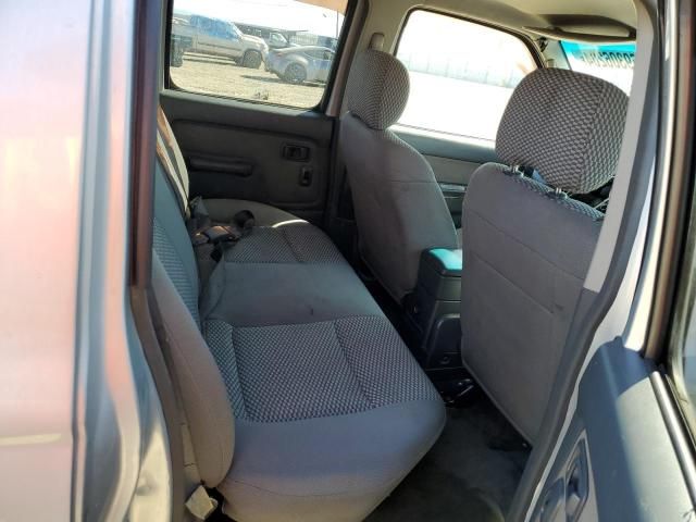 2002 Nissan Frontier Crew Cab XE