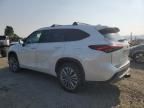 2021 Toyota Highlander Hybrid Platinum