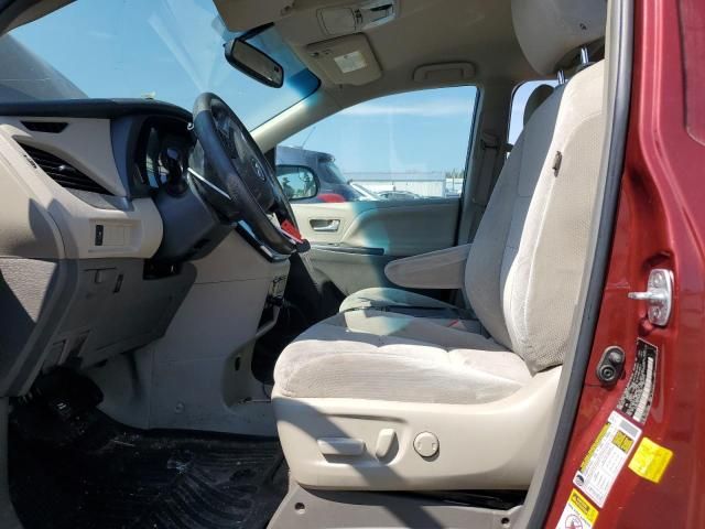 2017 Toyota Sienna LE