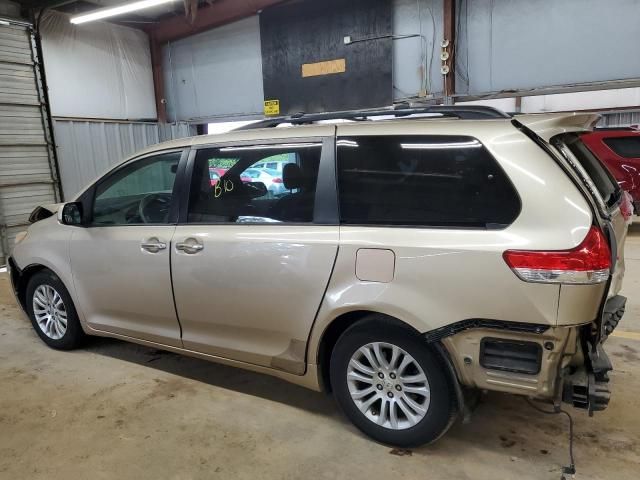 2011 Toyota Sienna XLE