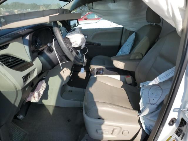 2017 Toyota Sienna XLE