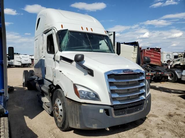 2022 Freightliner Cascadia 126