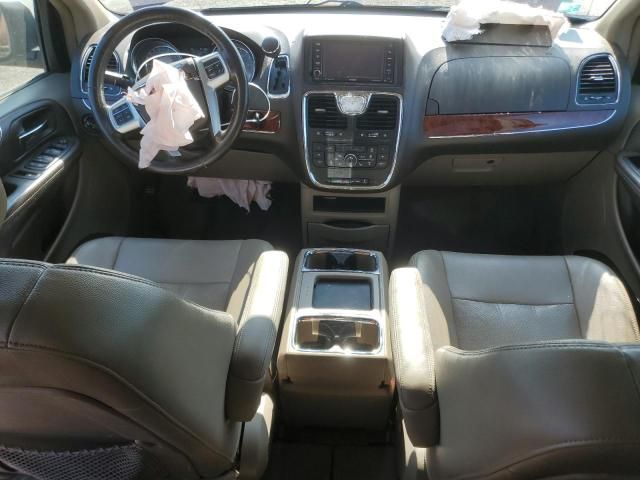 2012 Chrysler Town & Country Touring L