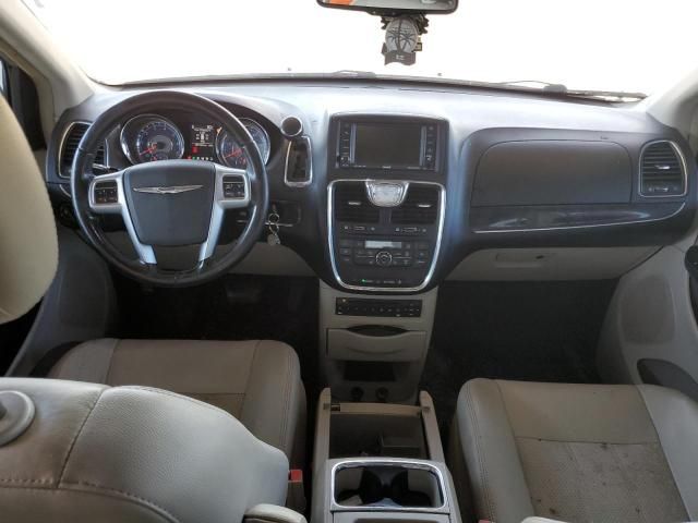 2011 Chrysler Town & Country Touring L