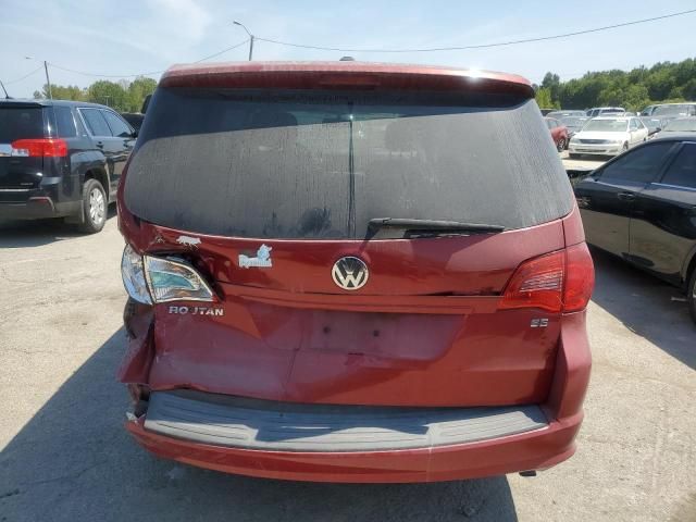 2010 Volkswagen Routan SE