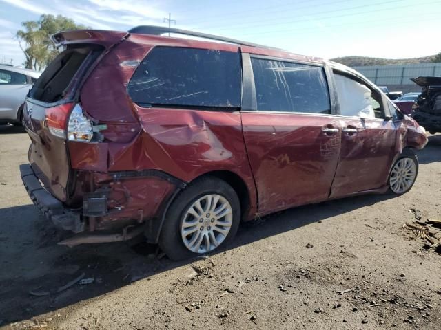 2014 Toyota Sienna XLE